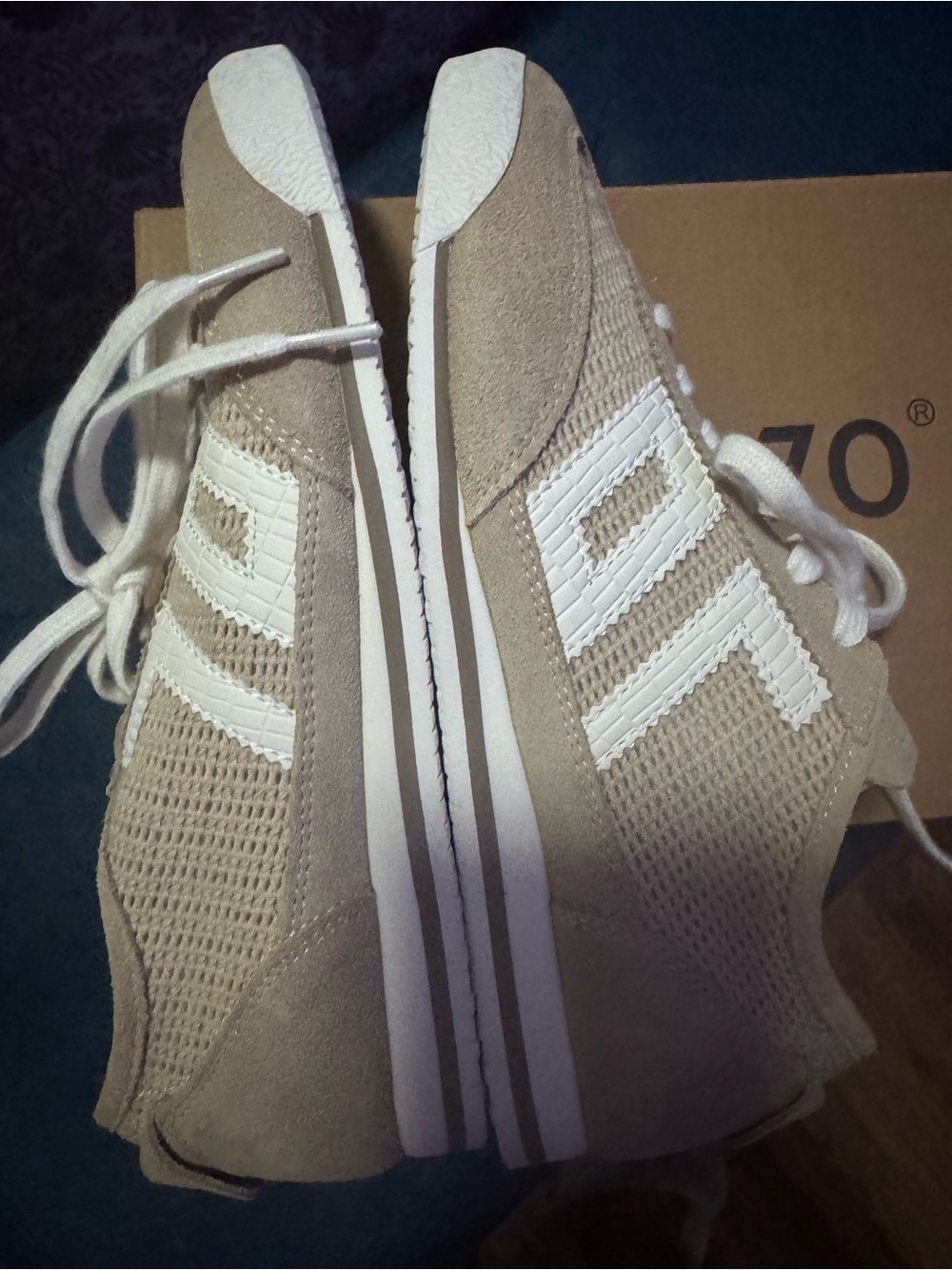 Back 70 Leon Sneakers